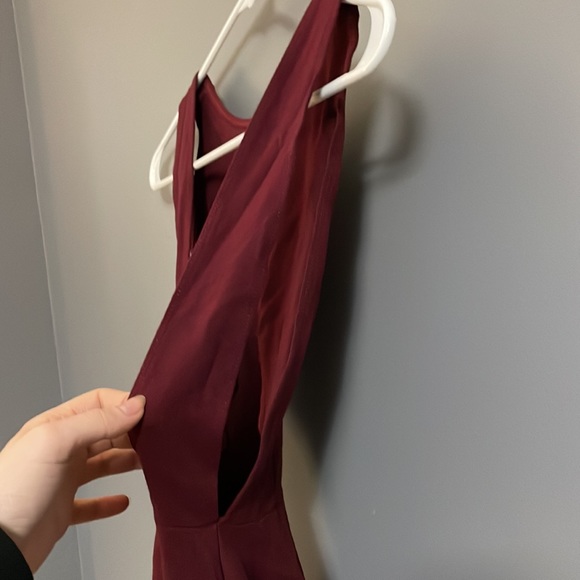 Women’s Open Back Sleeve Less Dress - Picture 3 of 3